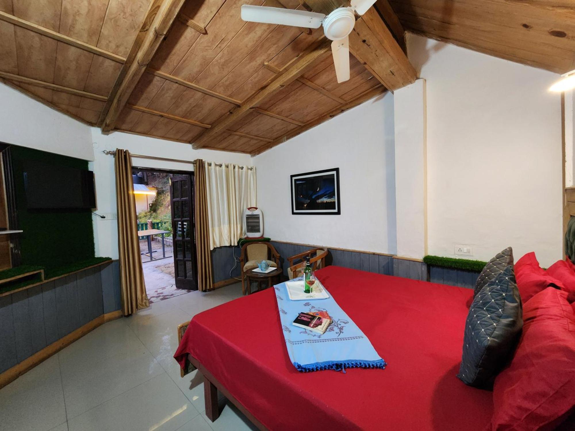 Pine Valley Resort Kasauli Eksteriør billede