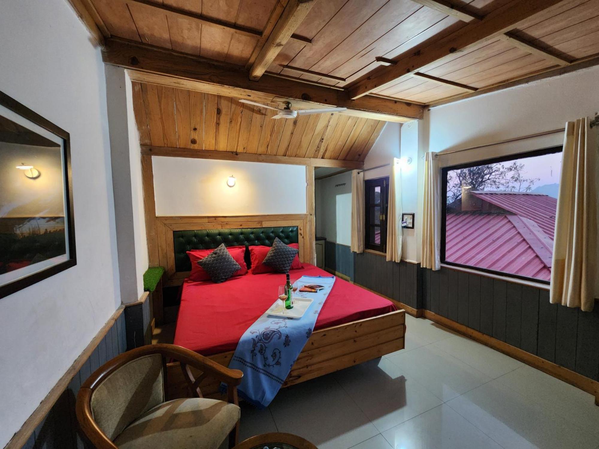 Pine Valley Resort Kasauli Eksteriør billede