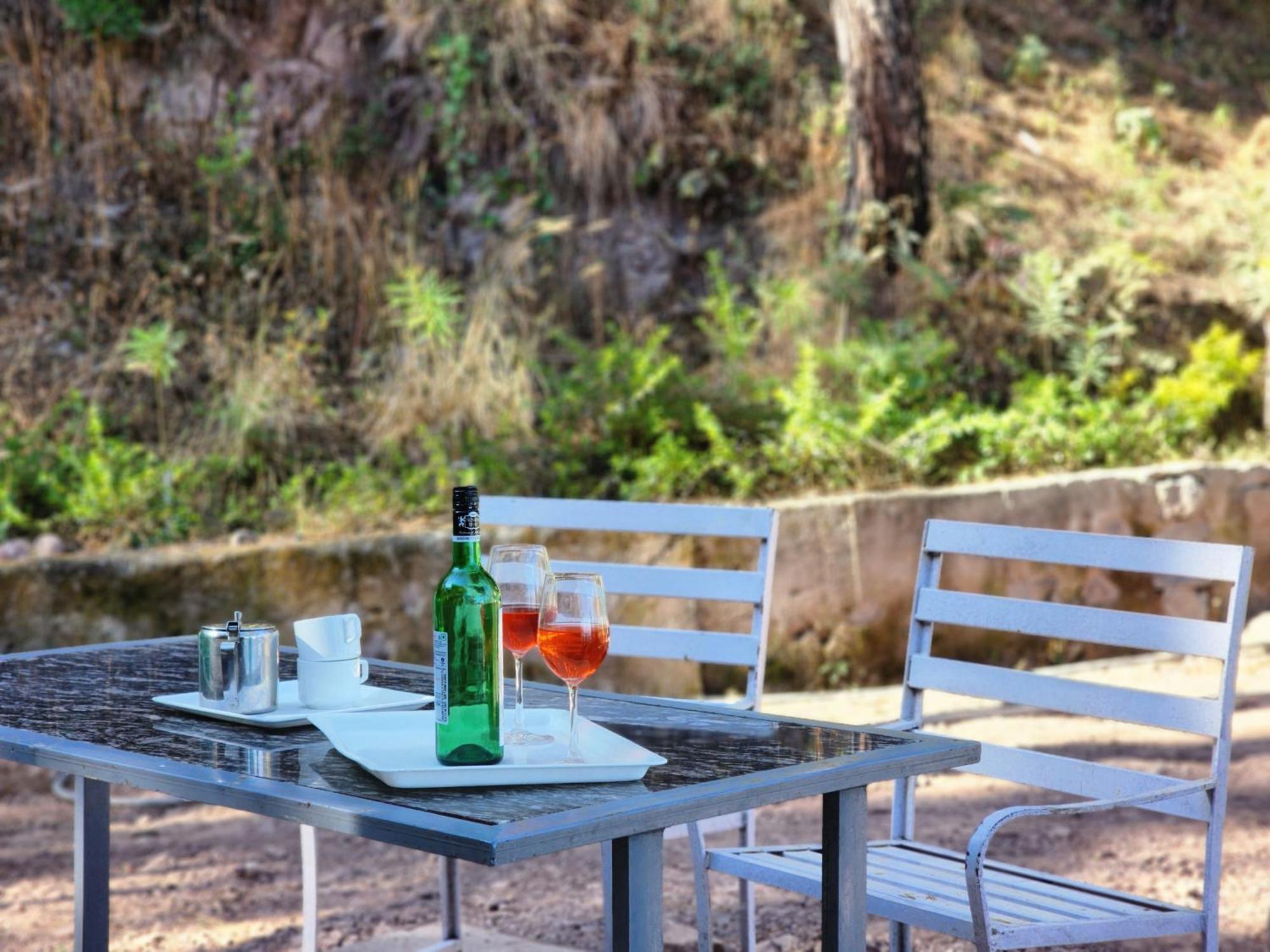 Pine Valley Resort Kasauli Eksteriør billede