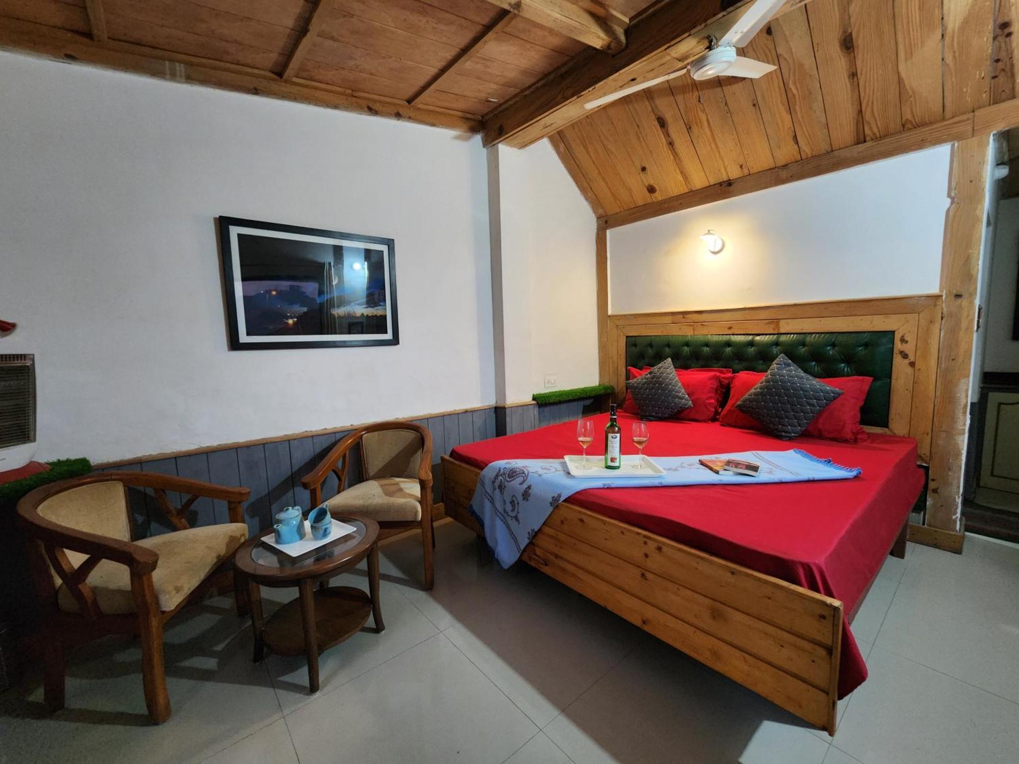 Pine Valley Resort Kasauli Eksteriør billede