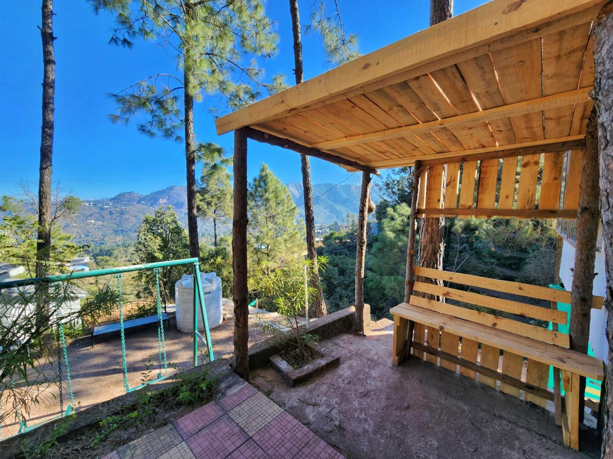 Pine Valley Resort Kasauli Eksteriør billede
